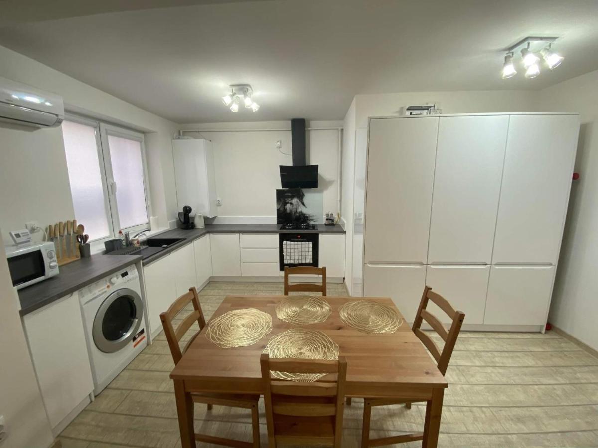 The Best Apartament Central Hunedoara Eksteriør billede